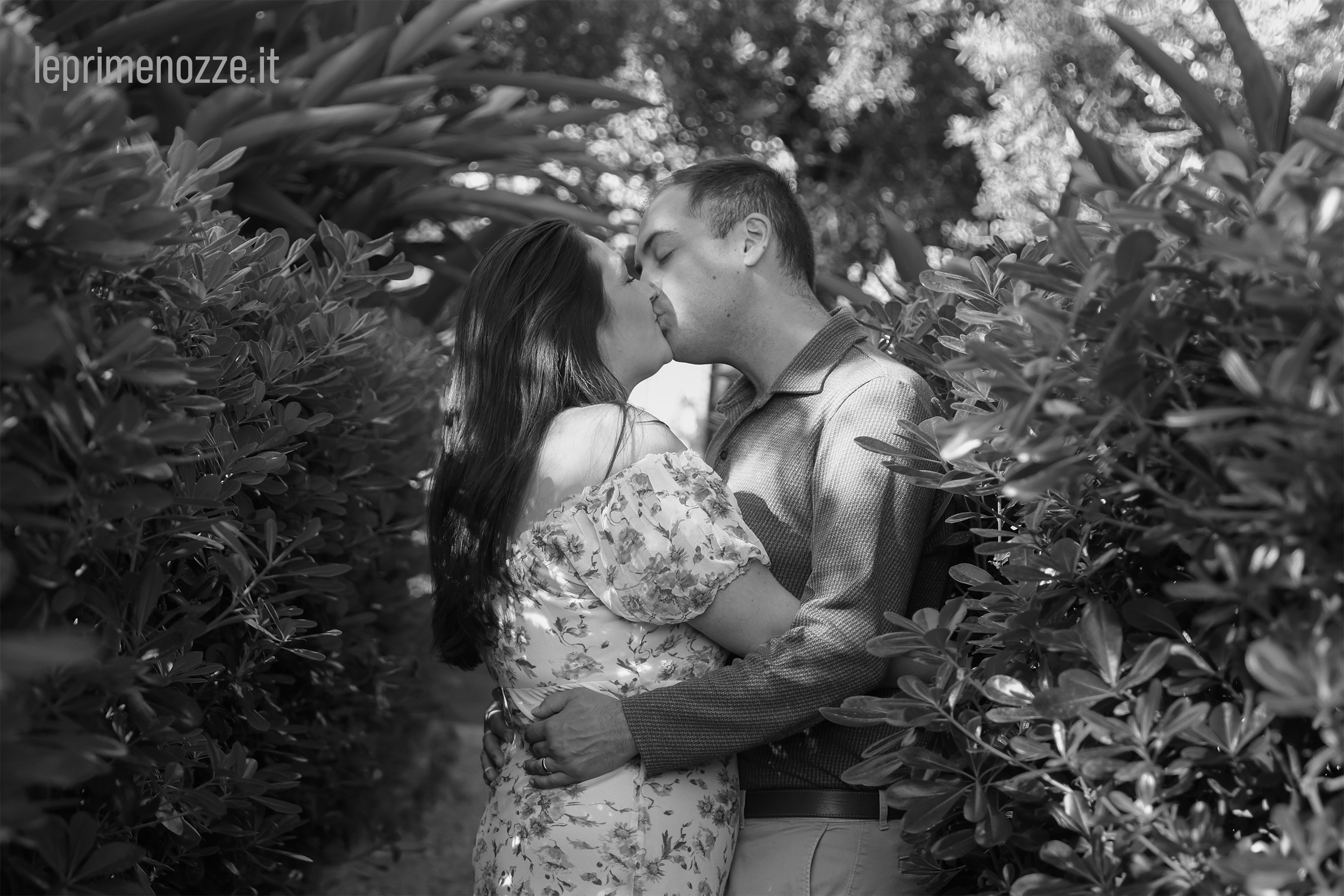 Honeymoon photography in Sicily — romantic couple session